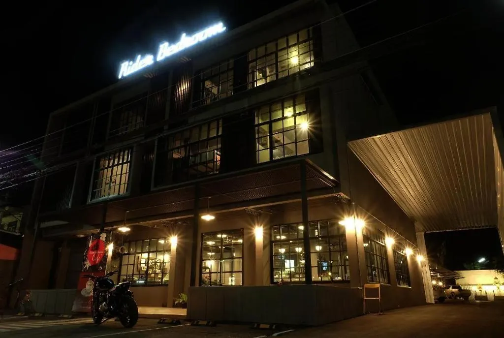 Rider Bedroom Hostel & Cafe-1